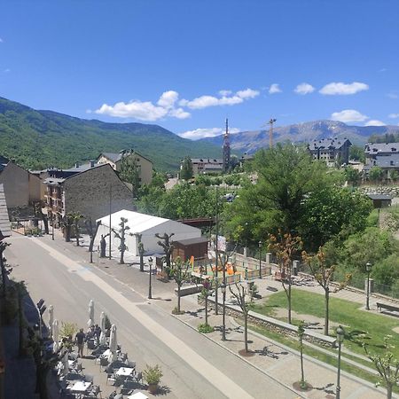 Apartamentos Casa Roldan I Benasque Eksteriør bilde